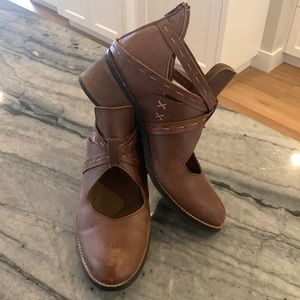 Oriana Joyfolie Ankle Booties Brown *